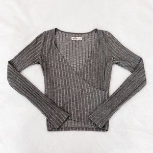 Hollister v-neck long sleeve